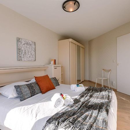 Huswell - Spacious & Modern Sea View Apartment With Garage Oostende Exteriör bild