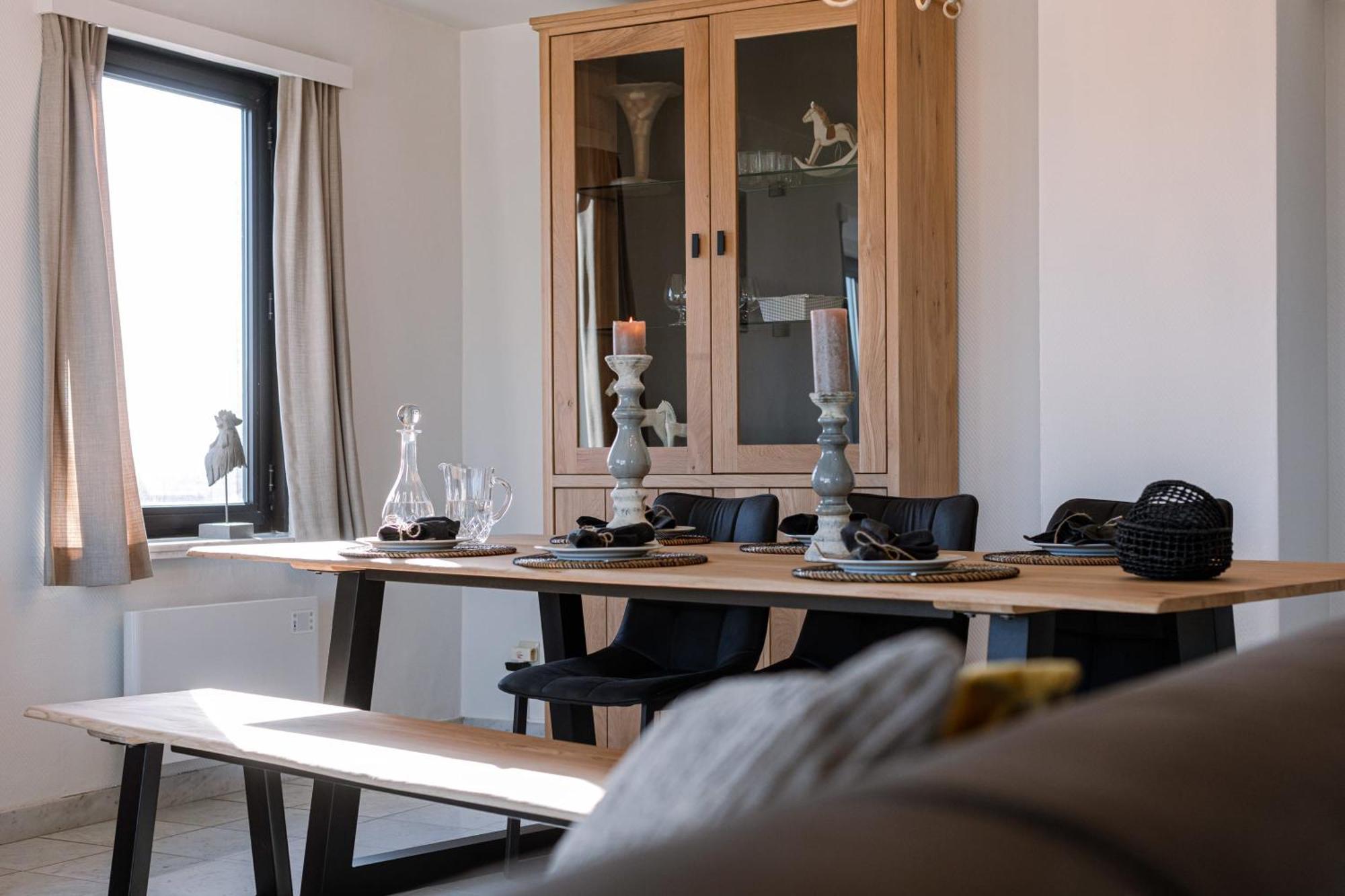 Huswell - Spacious & Modern Sea View Apartment With Garage Oostende Exteriör bild